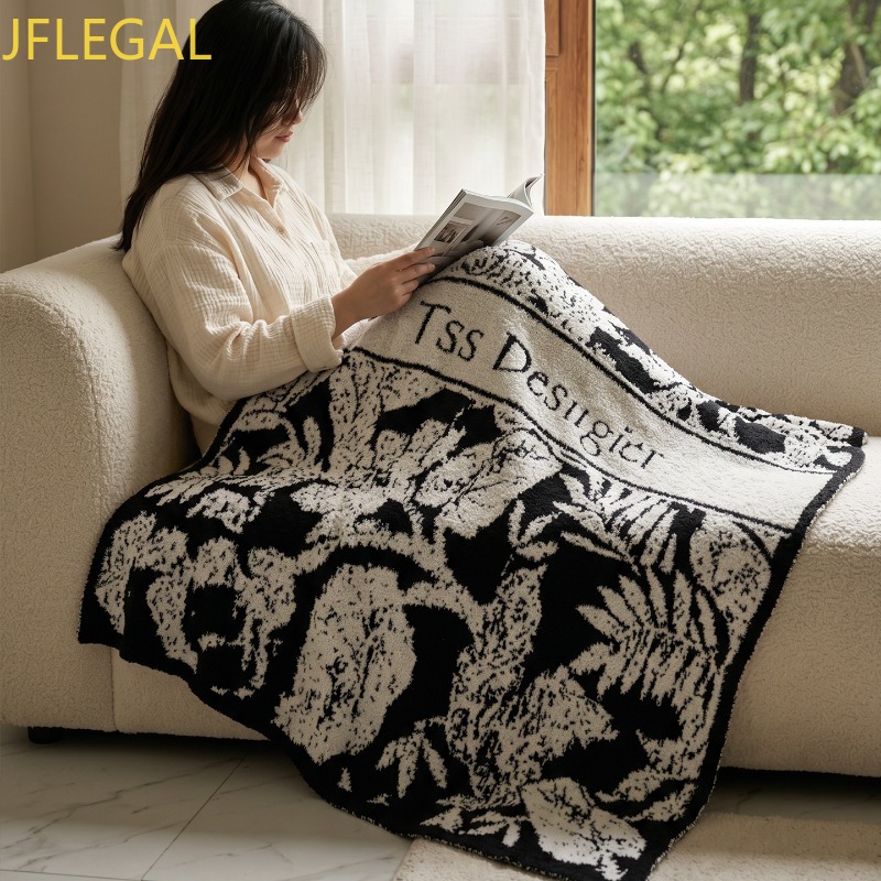 Home Office 365 - Selimut Rajut Lembut Motif Bunga Hitam